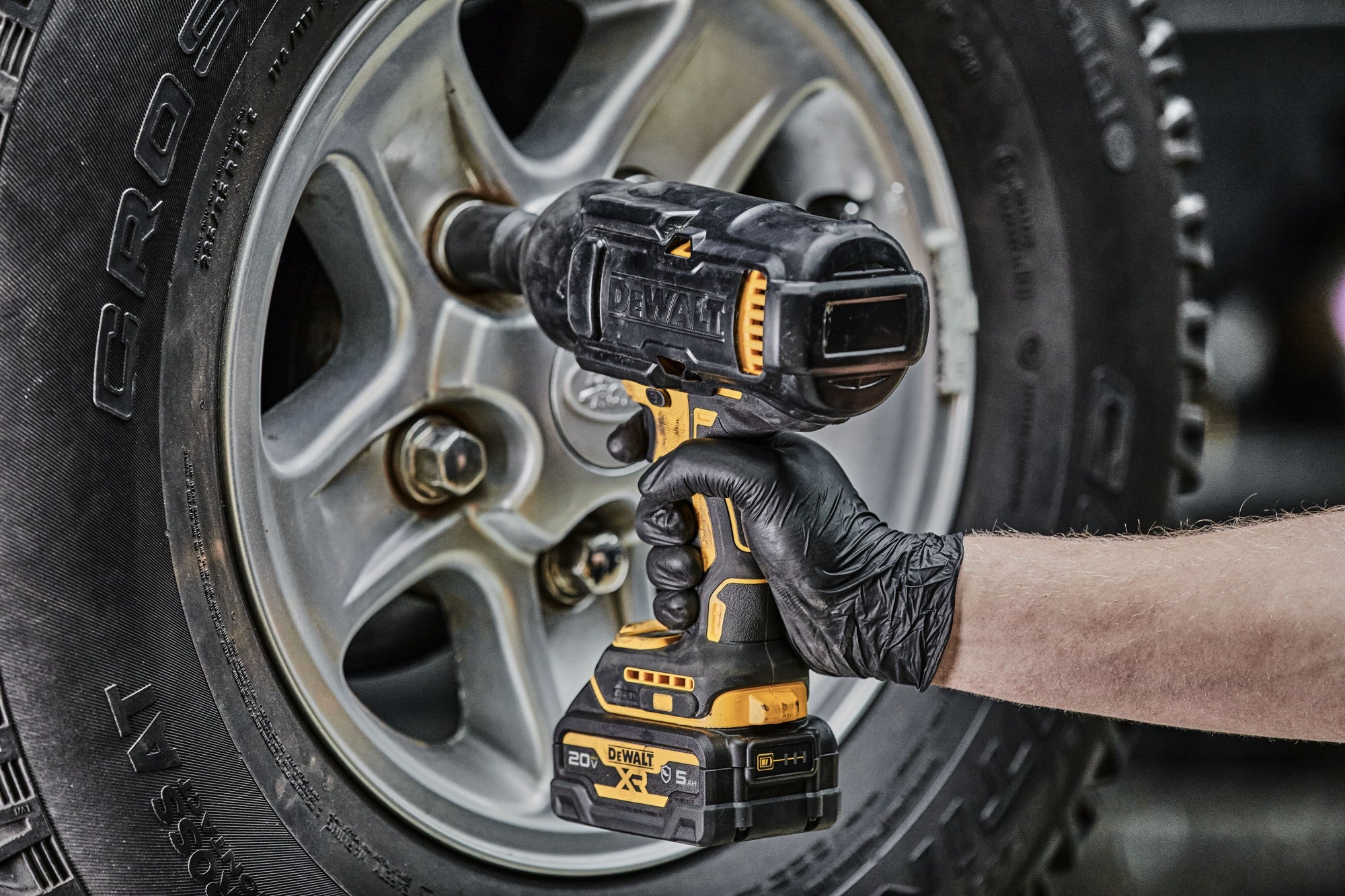 DEWALT 20V MAX Cordless Impact Wrench, 12 Impact Gun, High Torque with Hog Ring Anvil, Tool Only (DCF900)