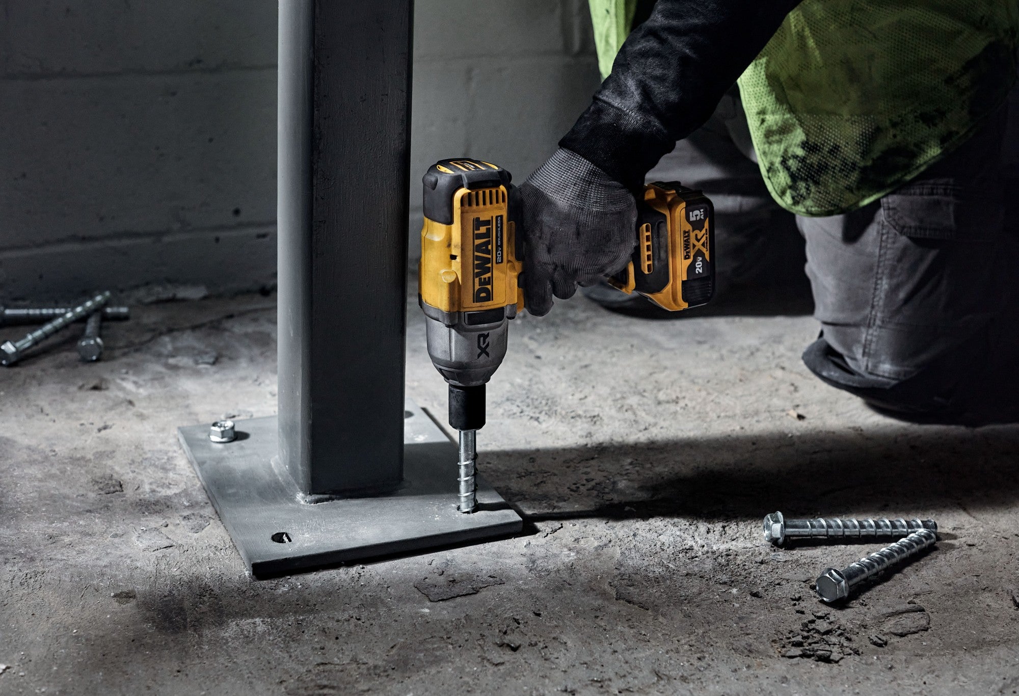 DEWALT 20V MAX Cordless Impact Wrench, 12 Impact Gun, High Torque with Hog Ring Anvil, Tool Only (DCF900)